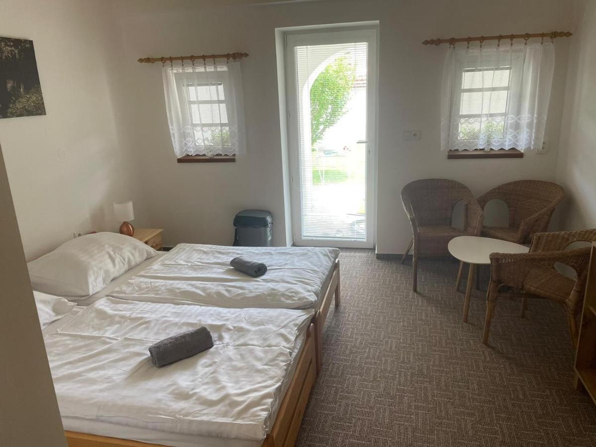 Apartmany U Palavy Pritluky Екстер'єр фото