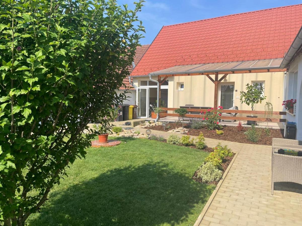 Apartmany U Palavy Pritluky Екстер'єр фото